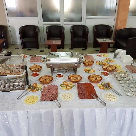 Hotel Feniks Пожаревац Экстерьер фото