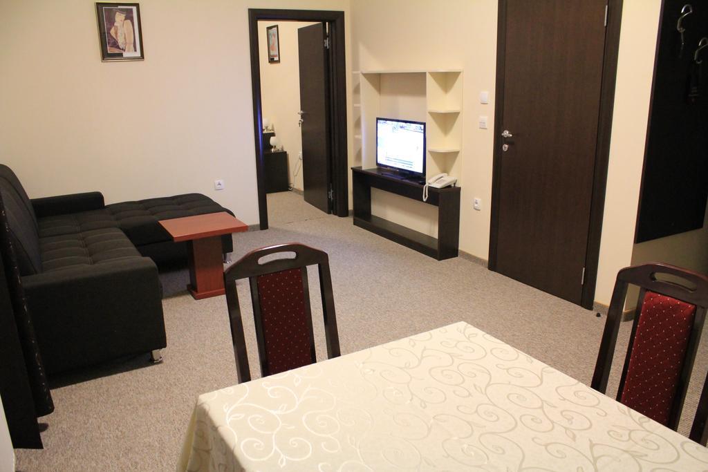 Hotel Feniks Пожаревац Номер фото