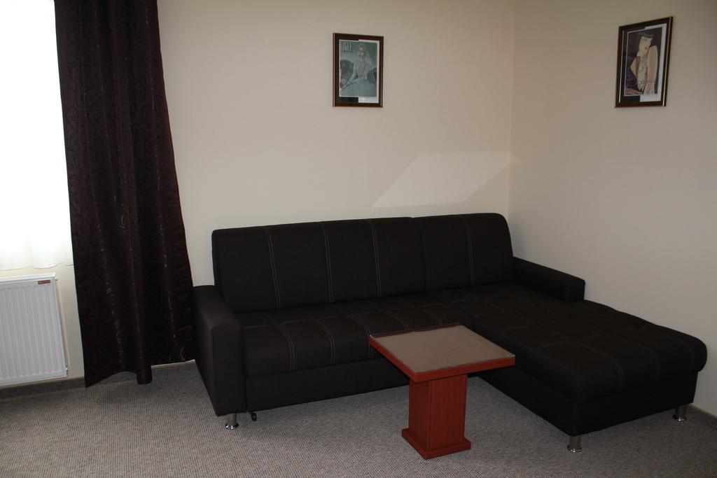 Hotel Feniks Пожаревац Номер фото