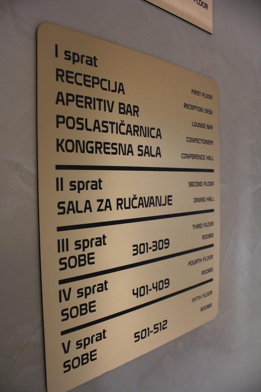 Hotel Feniks Пожаревац Экстерьер фото